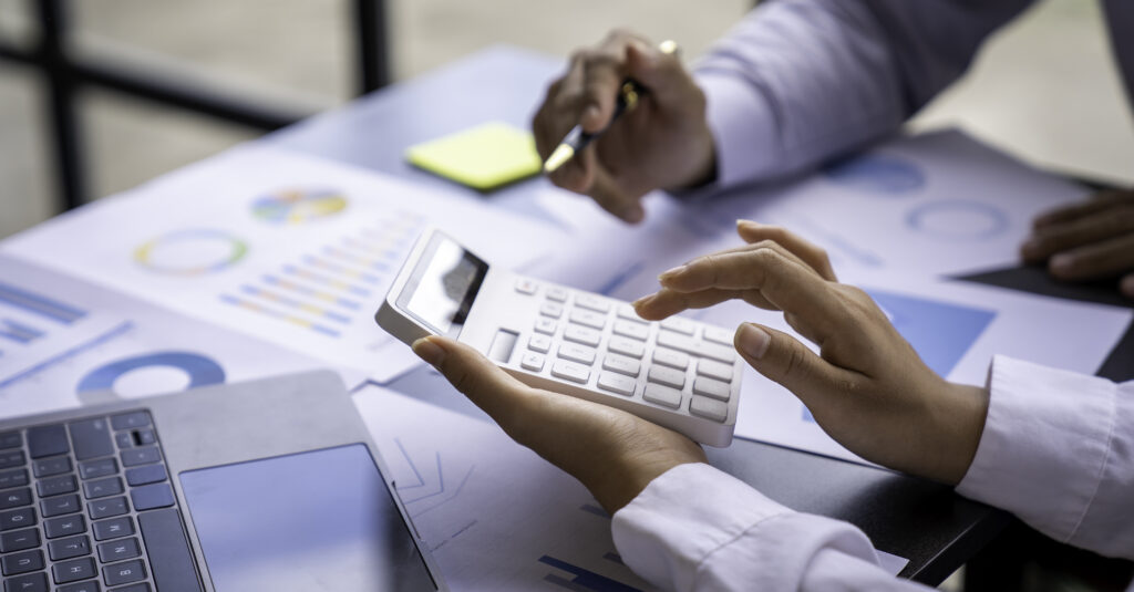 Boekhouder en medewerkers werken samen